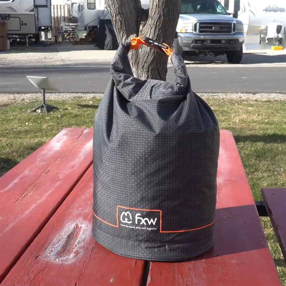 fxw dog food bag's waterproof material to protect the food